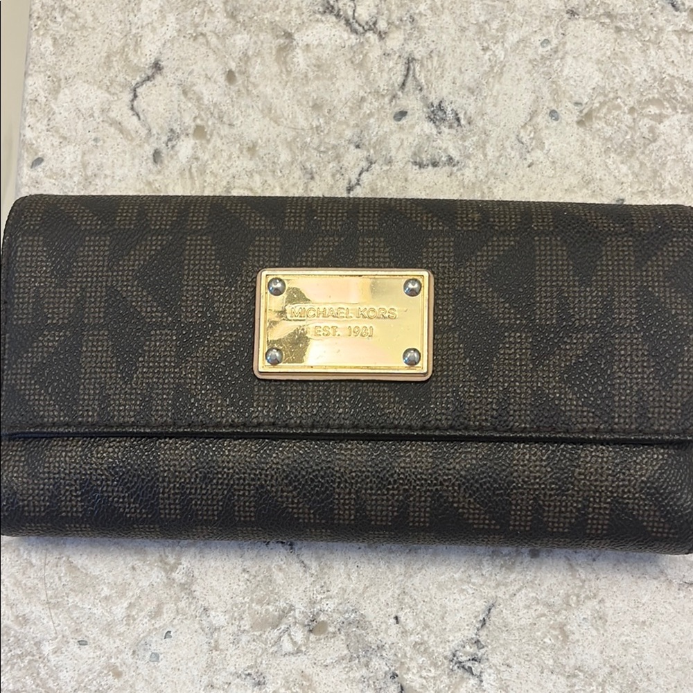 Micheal Kors wallet